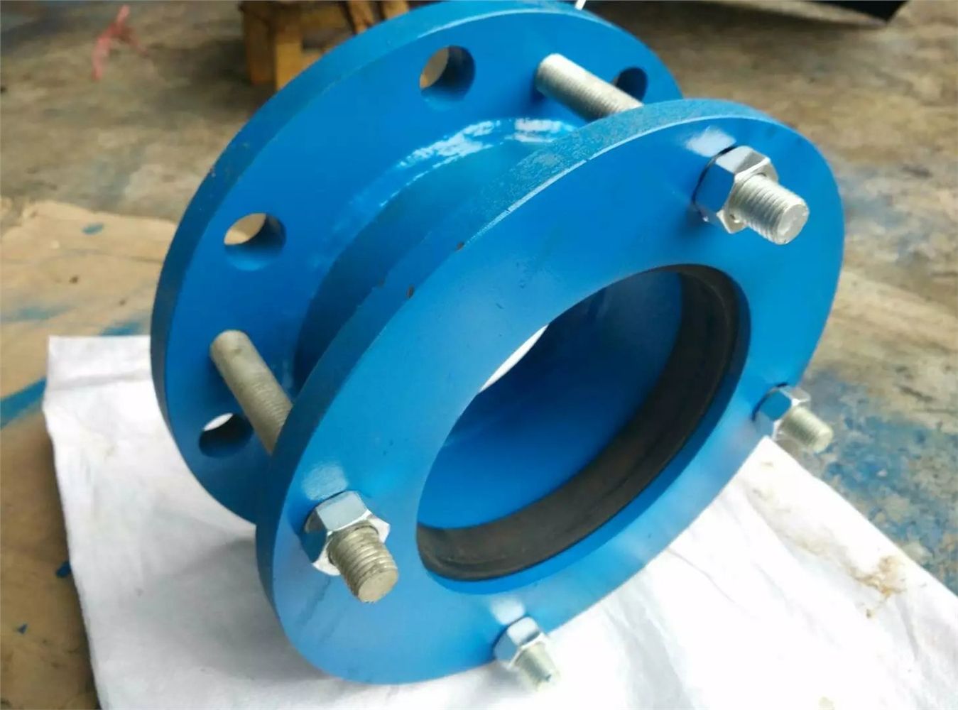 �����I��s���^