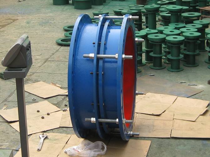 ������s���^